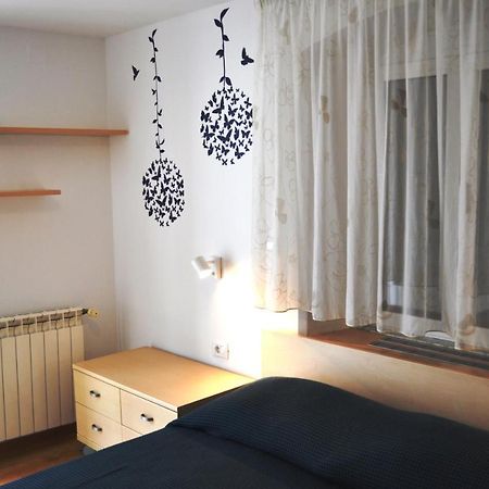 Apartment Veli Dvor Крес Екстериор снимка
