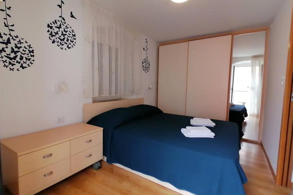 Apartment Veli Dvor Крес Екстериор снимка