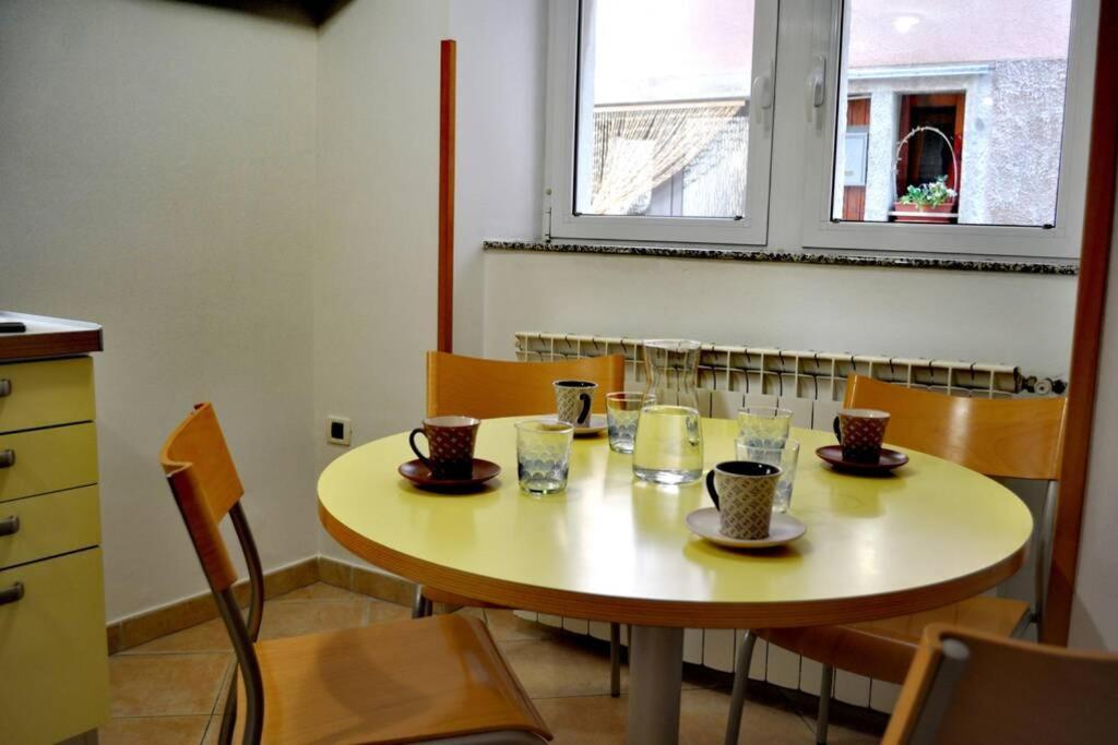 Apartment Veli Dvor Крес Екстериор снимка