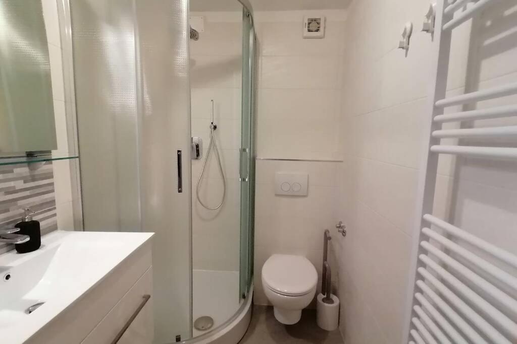 Apartment Veli Dvor Крес Екстериор снимка