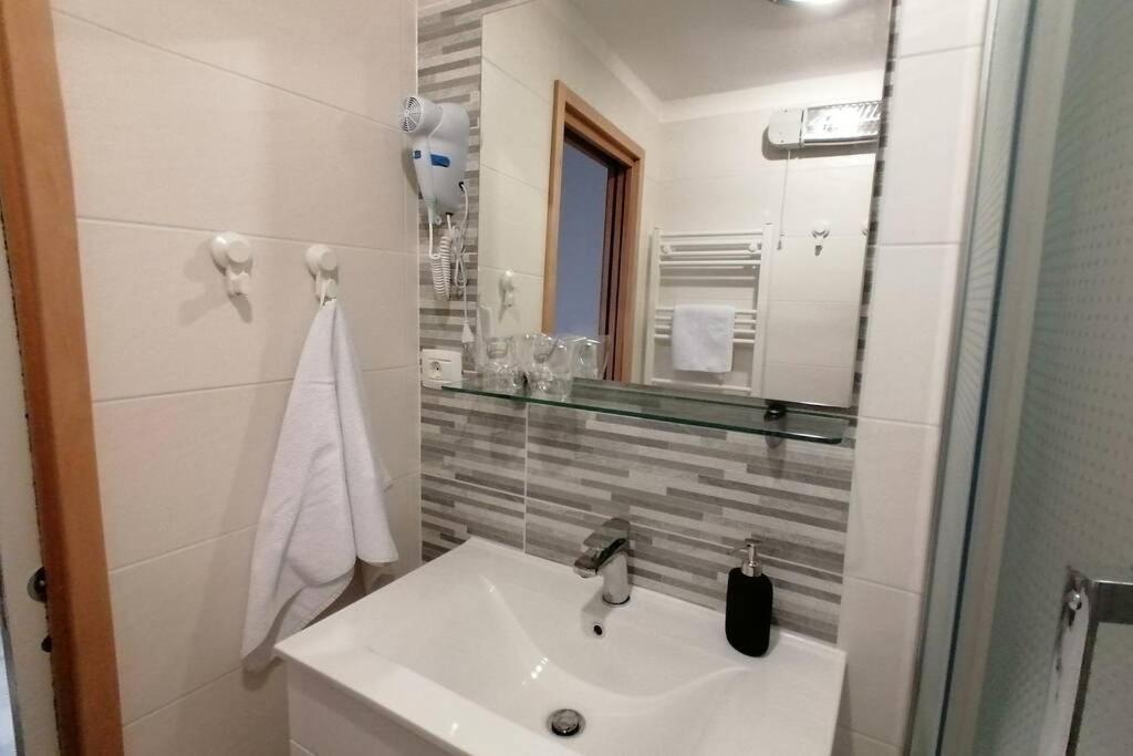 Apartment Veli Dvor Крес Екстериор снимка