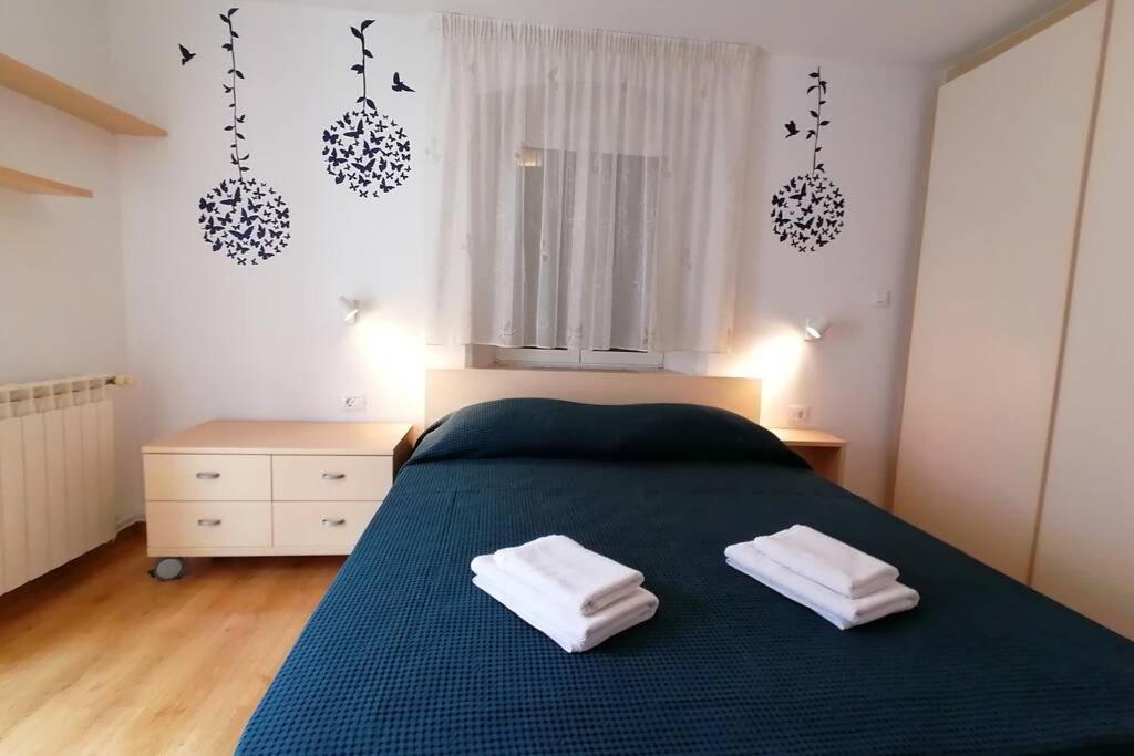 Apartment Veli Dvor Крес Екстериор снимка