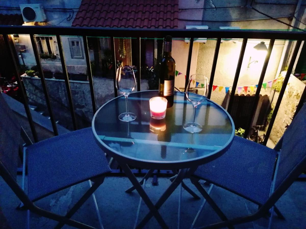 Apartment Veli Dvor Крес Екстериор снимка